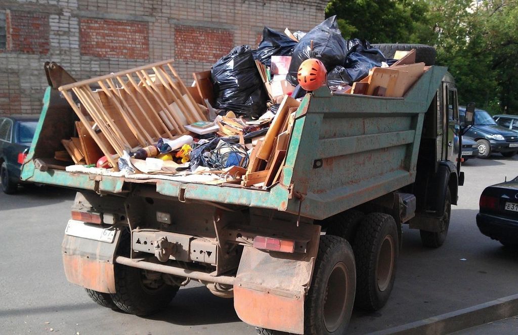 Вывоз мусора из магазина в Пензе от ПроМусор-Пнз: услуги, цена от 1796 руб., утилизация отходов
